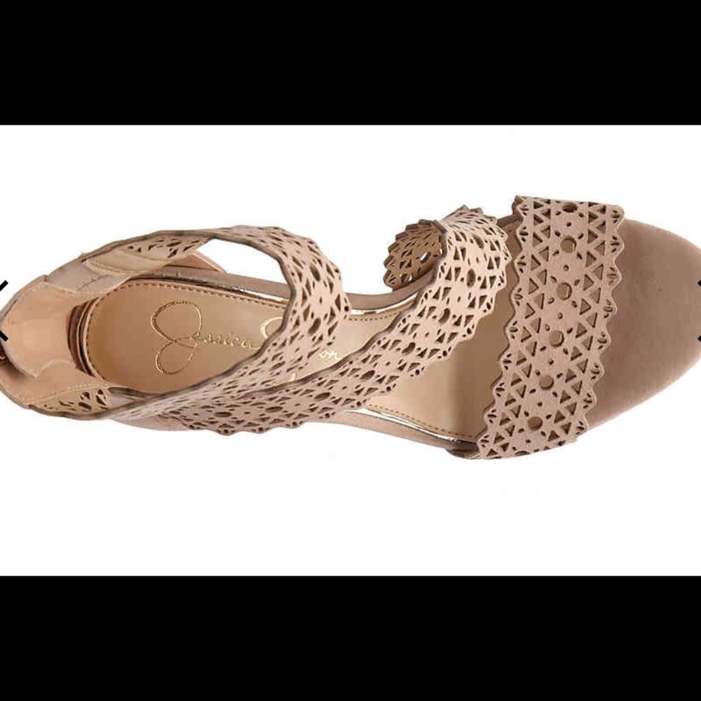 JESSICA SIMPSON
JASTIA SANDAL